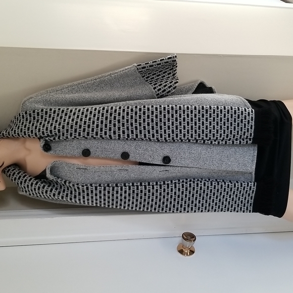 Sweater poncho jacket with scarf - Picture 7 of 10